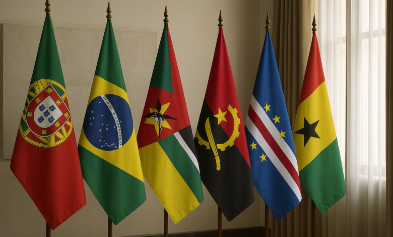 Bandeiras de países lusófonos alinhadas numa sala institucional, em estilo fotojornalístico realista